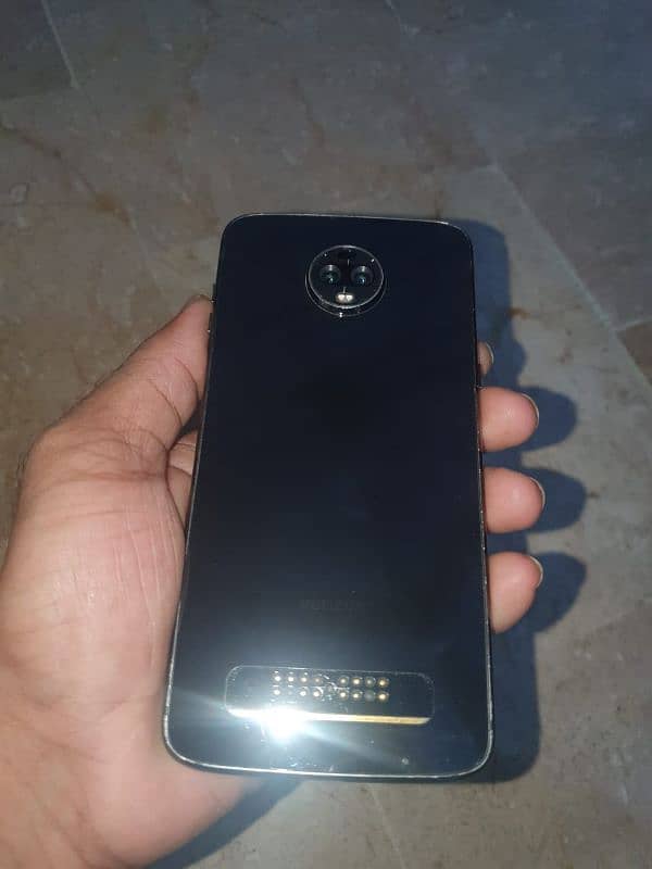 Moto z3 6