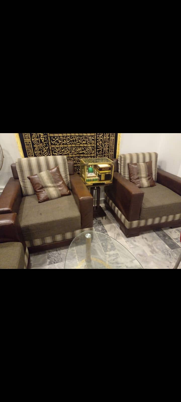 7 seater sofa Available 0