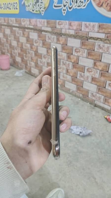 iPhone 11 Pro Max for sale factory unlock 3