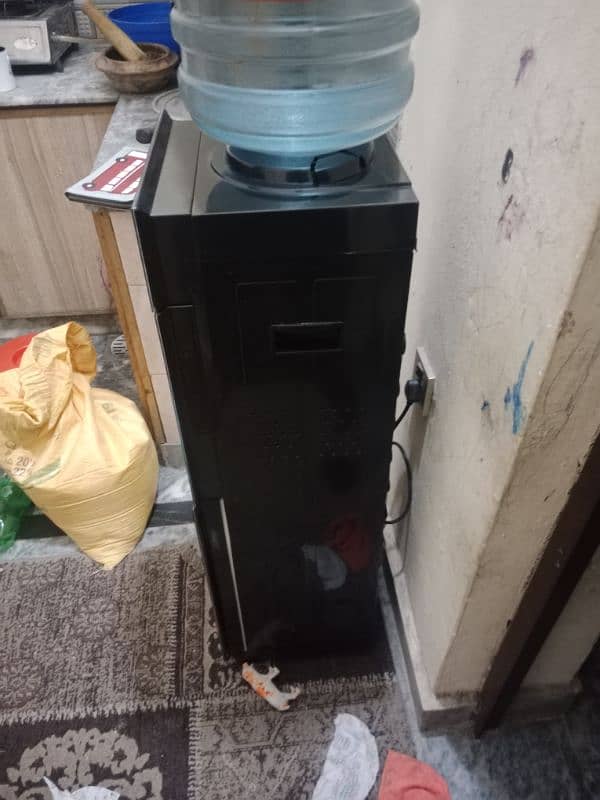 water dispenser with fridge 1