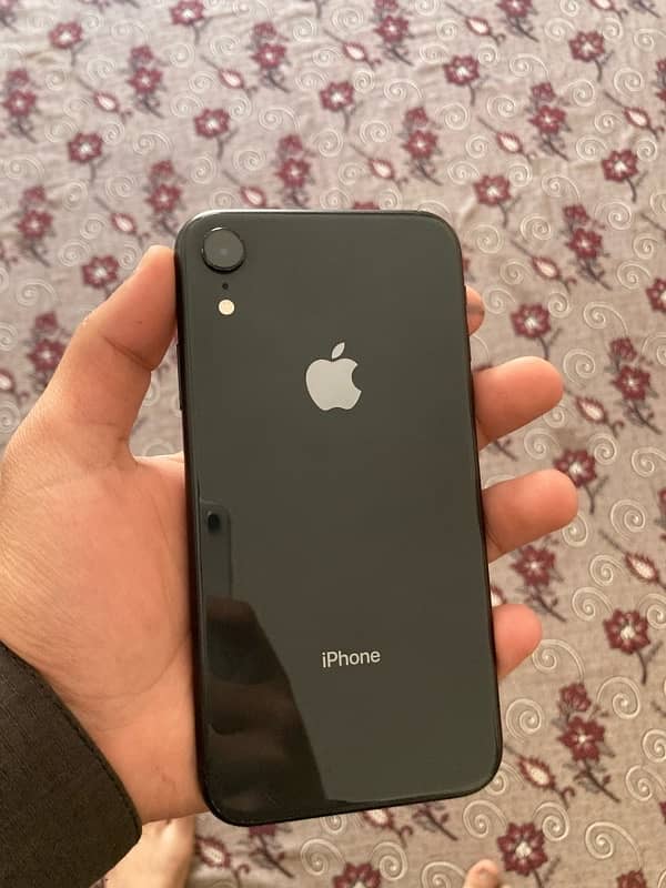 iPhone Xr 128Gb 0