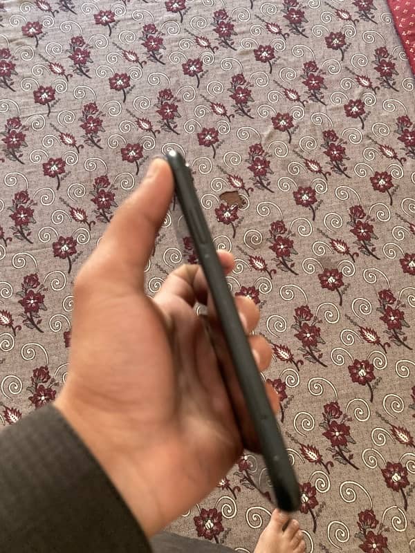 iPhone Xr 128Gb 4