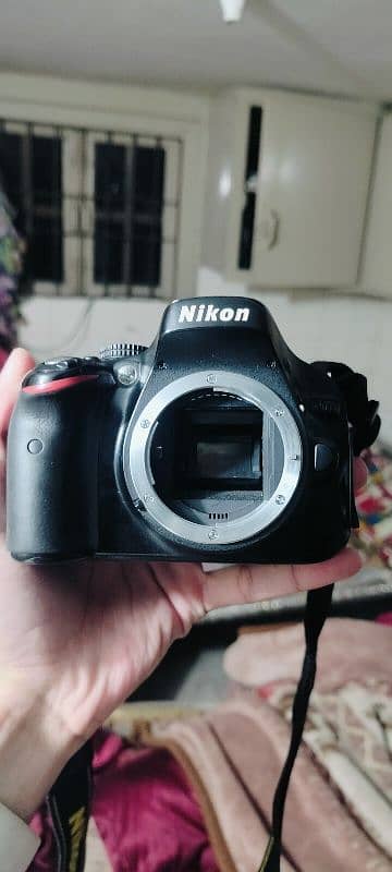 Nikon D5100 0