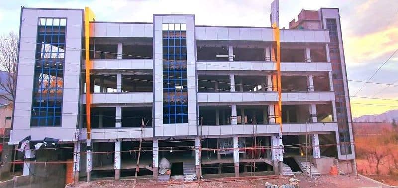 Wall cladding sheet and curtain wall, spider glass fitting 4