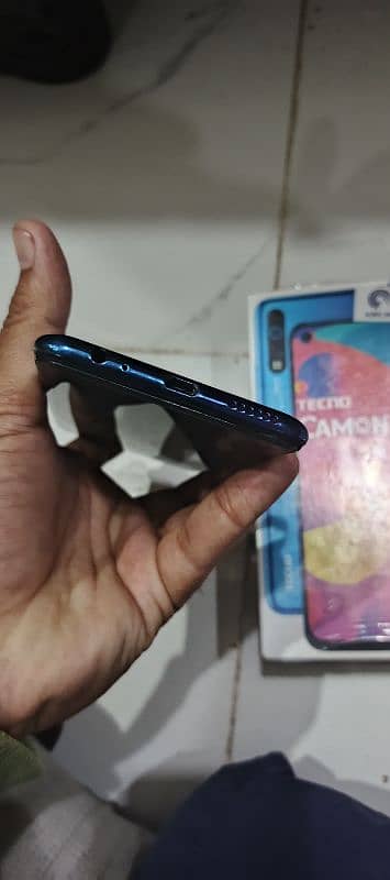 Tecno  camon 12 air 4gb 64 gb 2