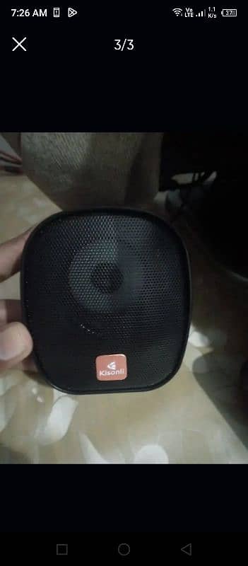 computer is laptop speaker 2