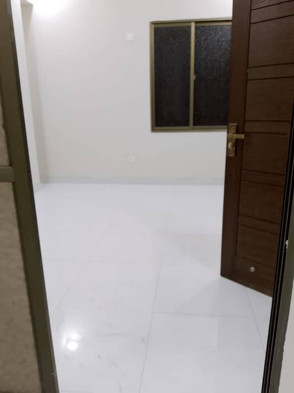 Portion available for rent Gulshan-e-iqbal block 13d2 3