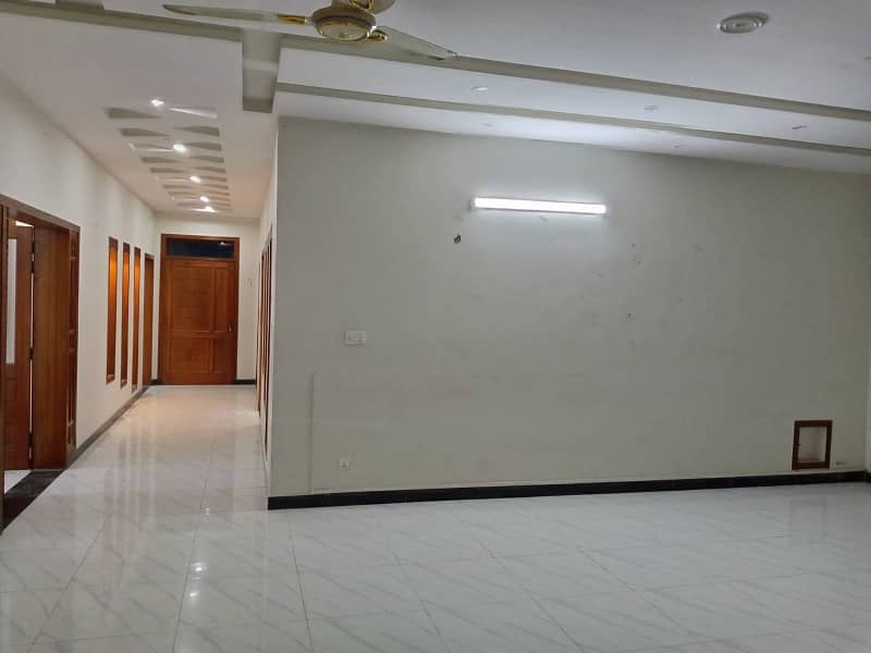 1 Kanal Beautiful Upper Portion For Rent At Reasonable Price 6