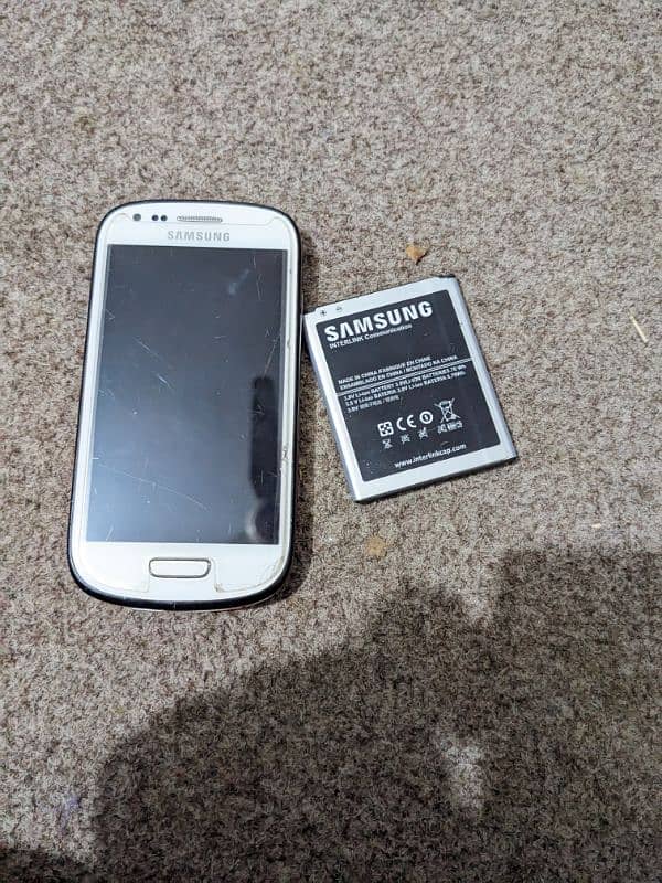 Samsung Galaxy S3 Mini 1