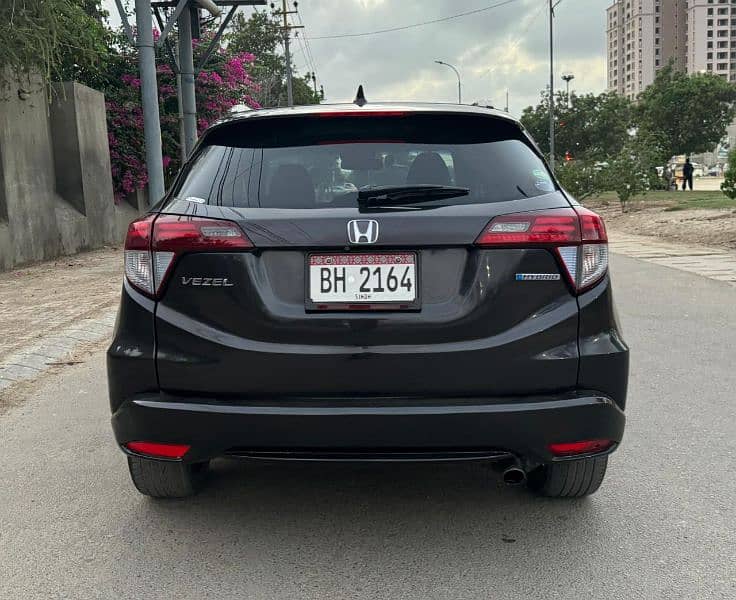 Honda Vezel hybrid 1.5 engine SUV with sports mode 14