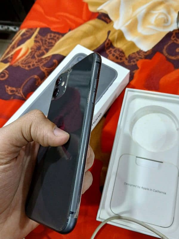 iphone 11 128Gb Non PTA 4