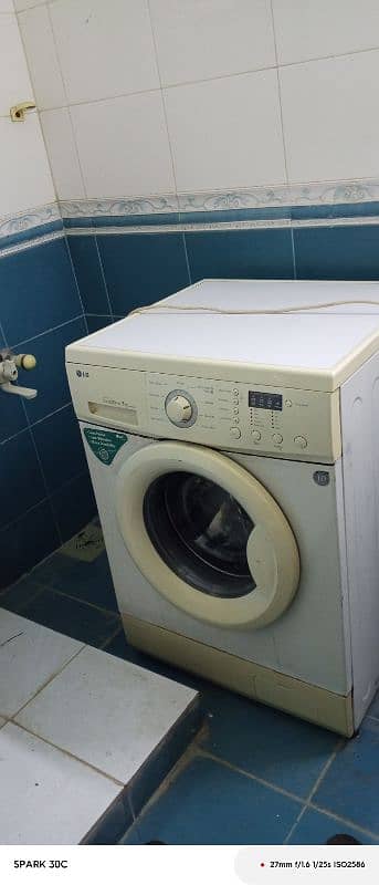 branded LG Front load invter washing machine 5