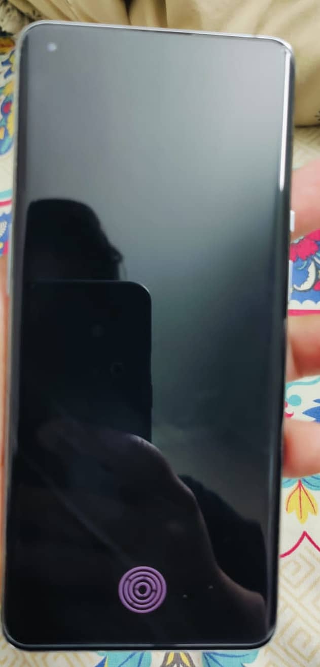 One Plus 9 Pro 10/10 condition with original charger. 3