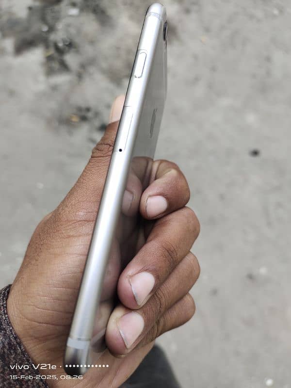 Iphone 6 10/10 condition Price 10,000 Only 3