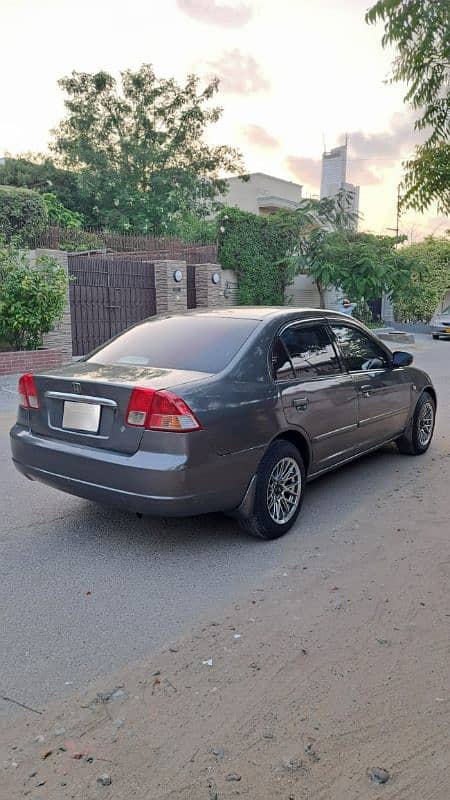 Honda Civic Oriel 2003 4