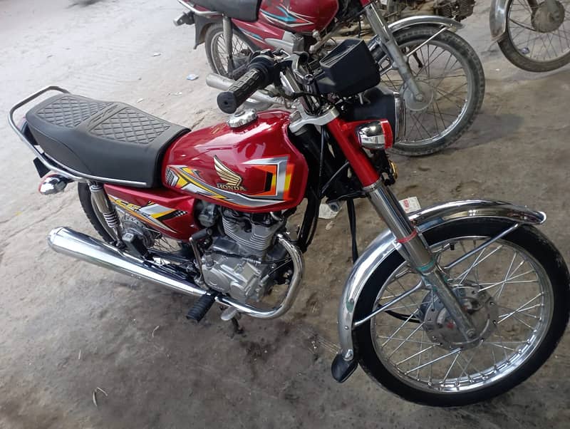 Honda CG 125 2015 3