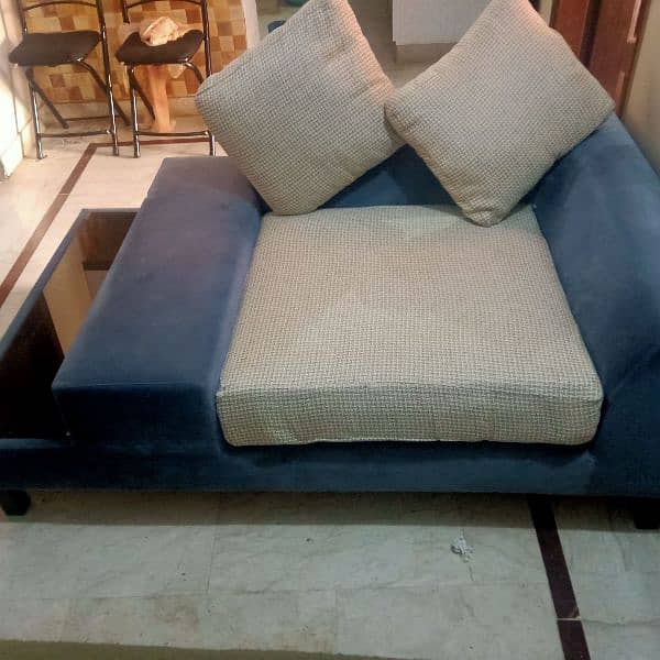 Elegant big size one seater sofa from habitt 6