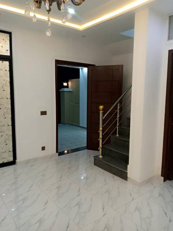 1 KANAL UPPER PORTION FOR RENT IN WAPDA TOWN 10