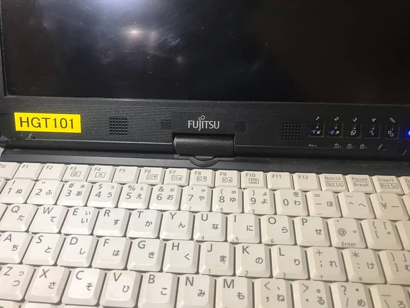 FUJITSU LAPTOP 03181813338 7