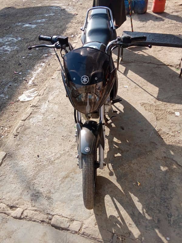 Yamaha ybr 125 model 2015 Peshawar registered all kpk universal nbr 2