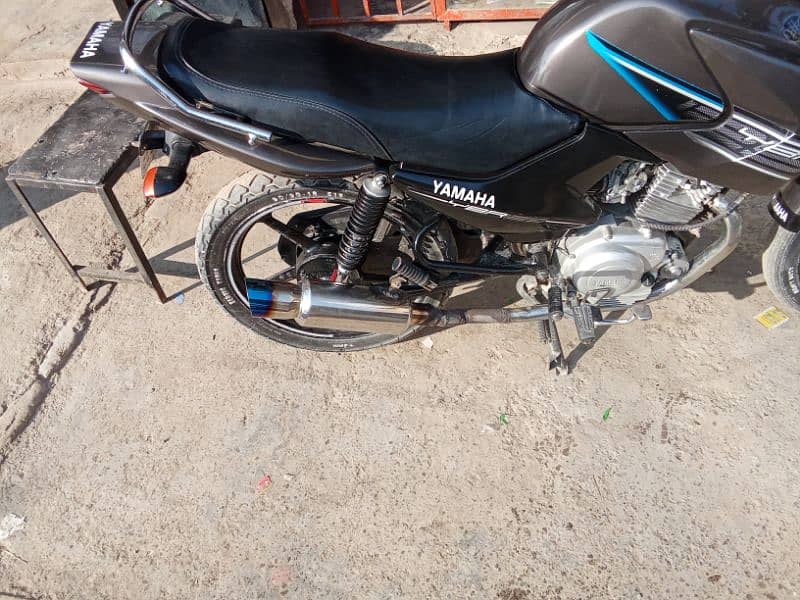 Yamaha ybr 125 model 2015 Peshawar registered all kpk universal nbr 7