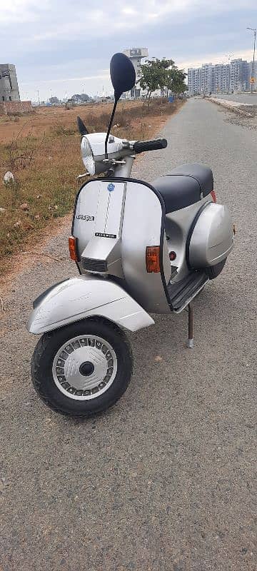 Vespa PX150E 1