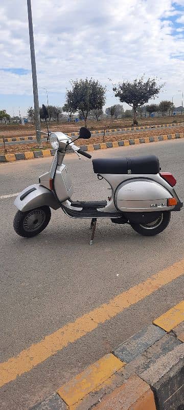 Vespa PX150E 4