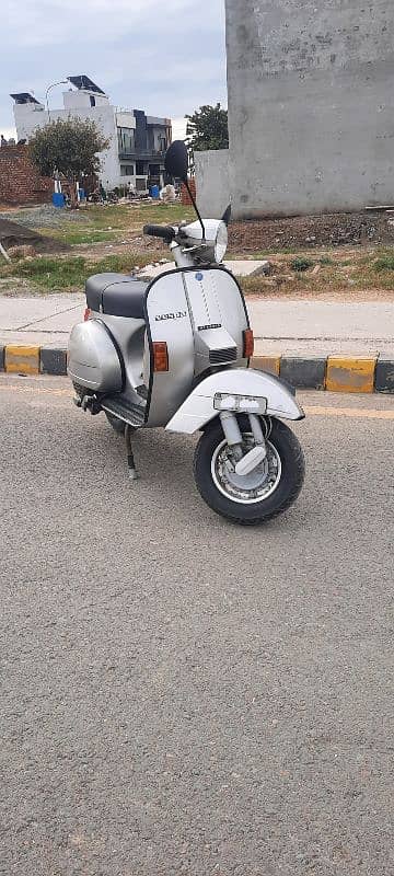 Vespa PX150E 10