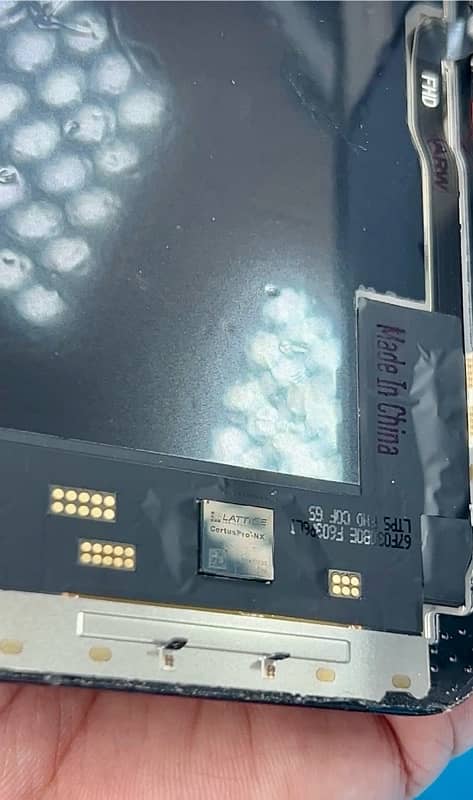 iPhone 13 Pro Max LCD (LATTICE OLED) 2