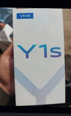 vivo y1s 2/32 fresh condition with box