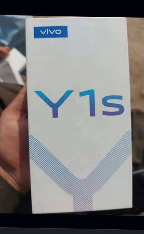 vivo y1s 2/32 fresh condition with box 0