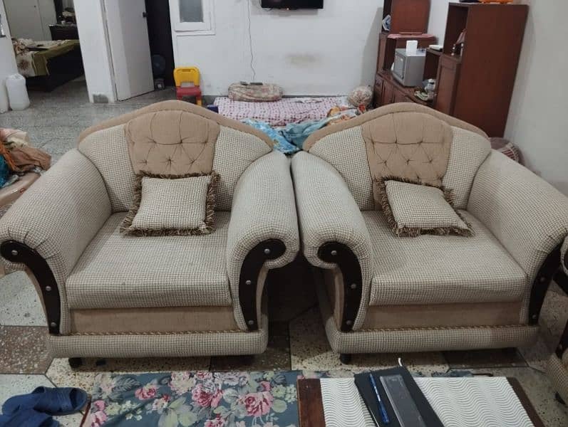 7 Seater Sofa Set Good condition 4