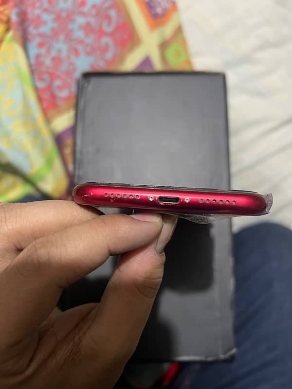 Iphone 11 Non pta Red color 4