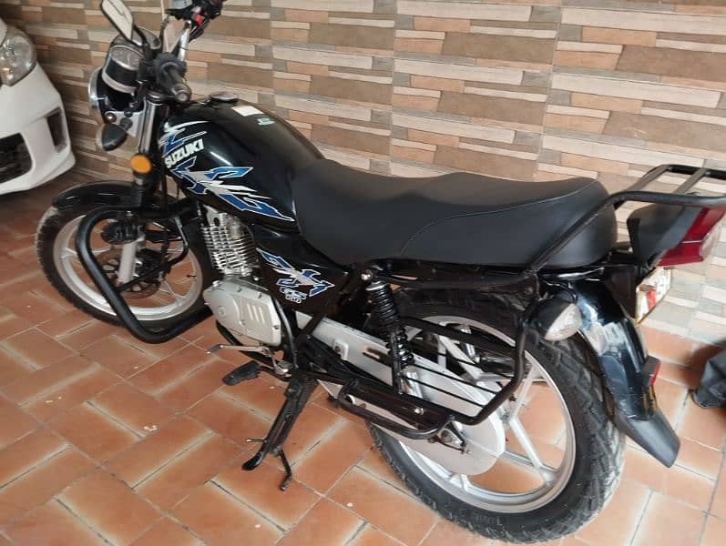 Suzuki GS150 SE 1