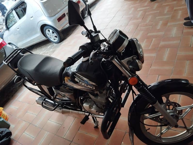 Suzuki GS150 SE 2