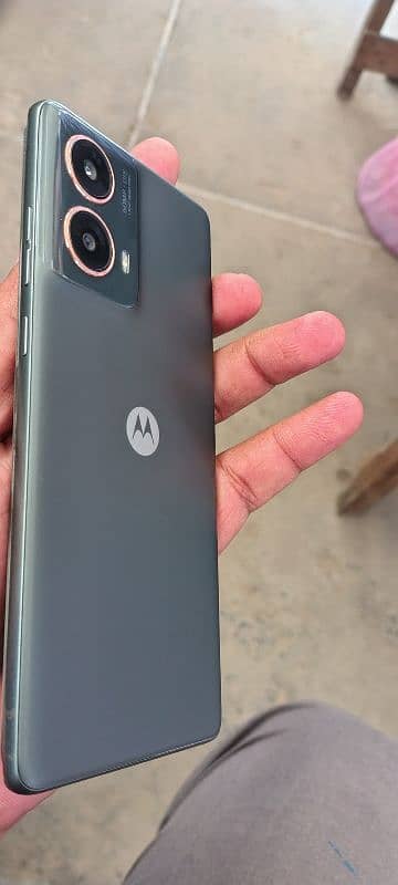 brand new mobile only 15 days use moto g85 6