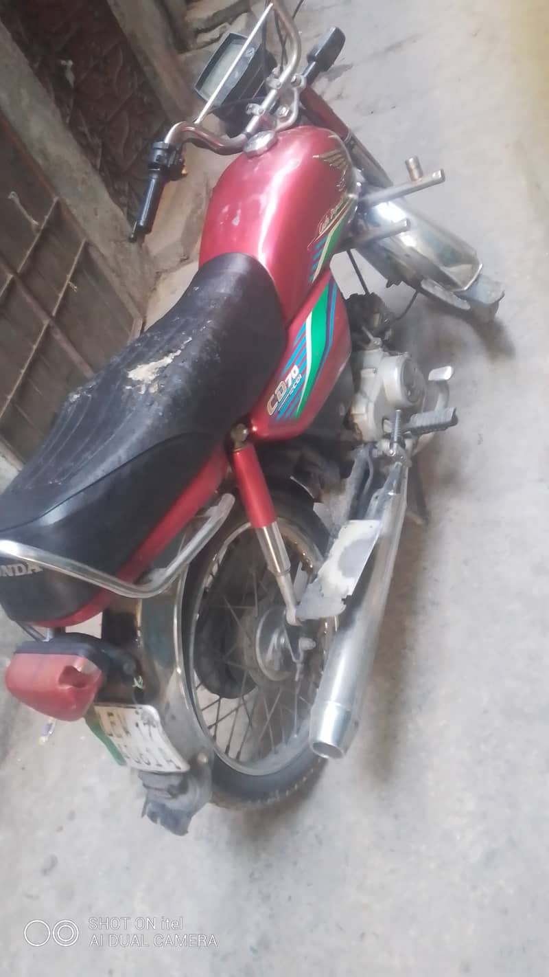 Honda CD 70 2017 3