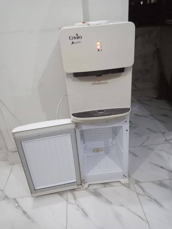 urgent sale Water Dispenser 2