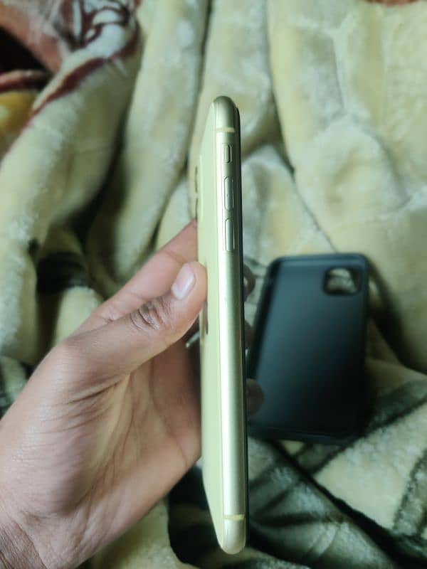 iPhone 11 Condition 10/10 Original Set 3