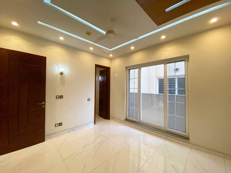 5 Marla lower portion available for rent in dha phase 9 town very good location 10