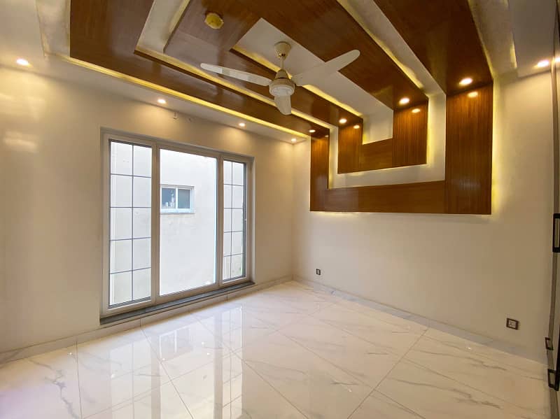 5 Marla lower portion available for rent in dha phase 9 town very good location 19