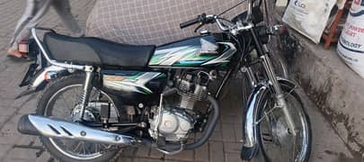 HONDA CG 125 ( NEW CONDITION) 2023