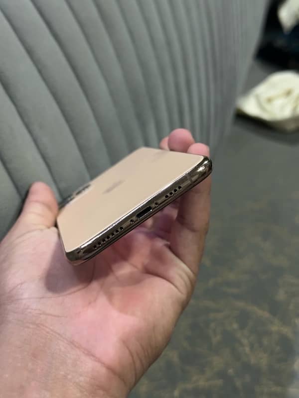 iphone 11 pro max 64gb physical dual sim offical pta approved 1