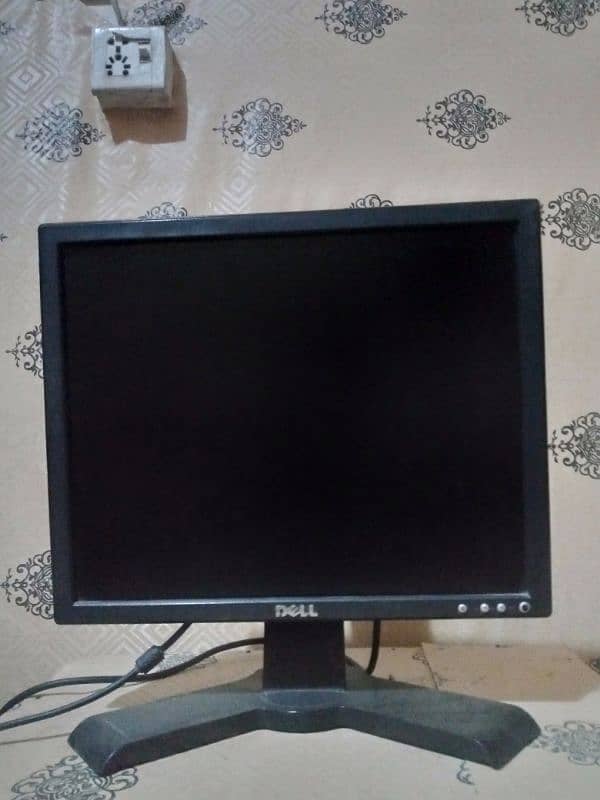 BEST QUALITY PC WITH 6 GB RAM WINDOW 10 WITH SPEAKERS, AND ACCESSORIES 2