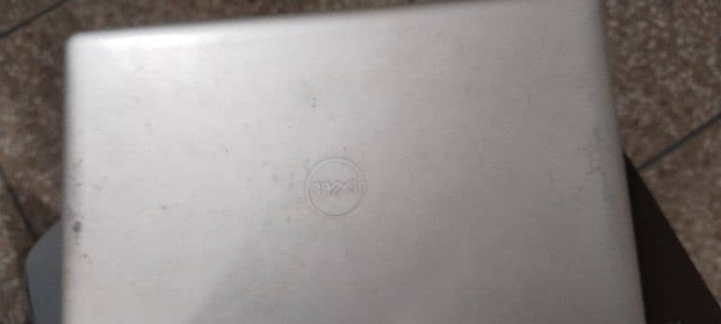 Dell Inspiron 3793 5