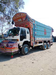 isuzu truck