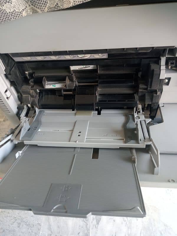 HP laserjet m630 2