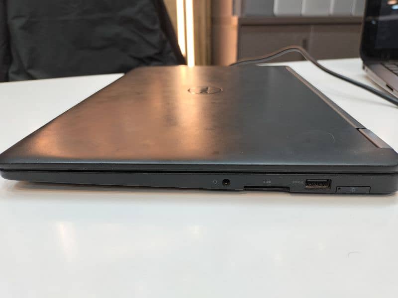 Dell Latitude 7470 8