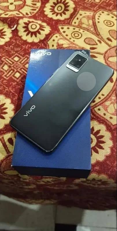 Vivo V20  (8/128 GB) 1