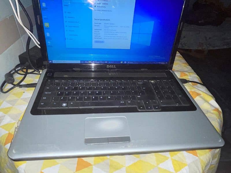 laptop for sell side sa tora break ha or key ma kuch baton kam ni kArt 0